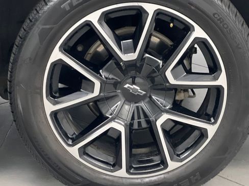 Used 2024 Chevrolet Suburban RST image 68