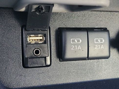 Used 2018 Toyota Highlander Limited image 29