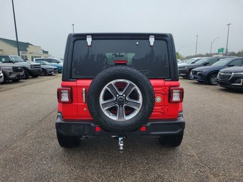 Used 2018 Jeep Wrangler Unlimited Sahara image 23