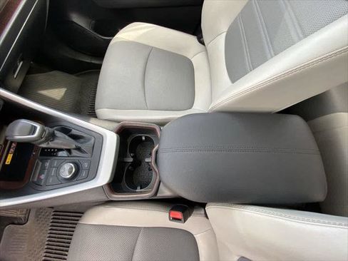 Certified 2022 Toyota RAV4 Limited image 20