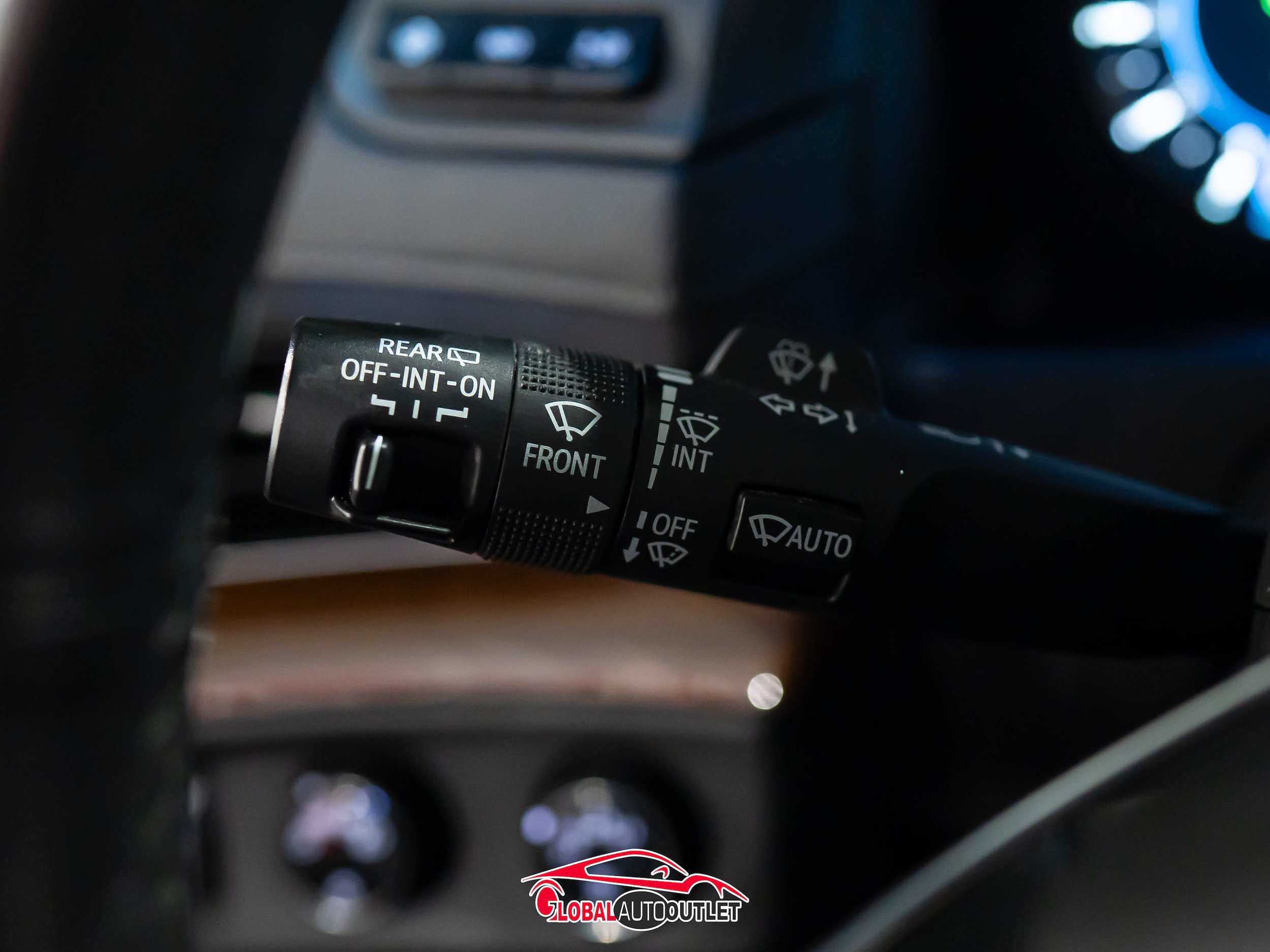 Used 2019 Cadillac Escalade ESV Luxury AWD/4WD image 28
