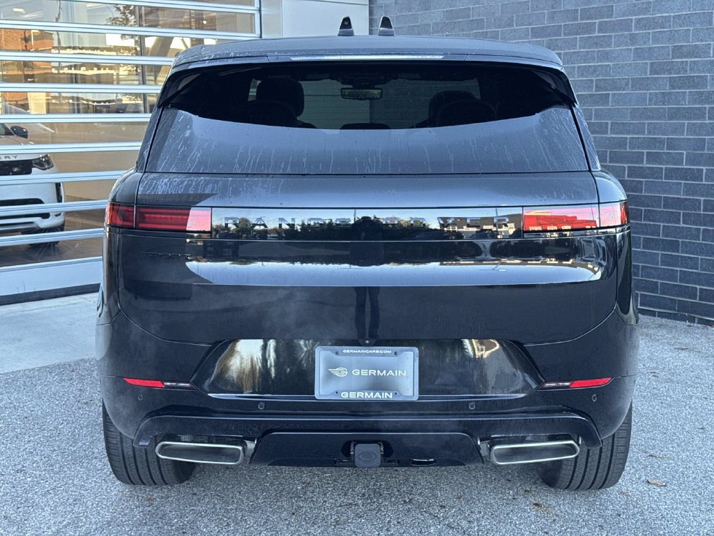 New 2027 Land Rover Range Rover Sport Dynamic SE AWD/4WD image 5