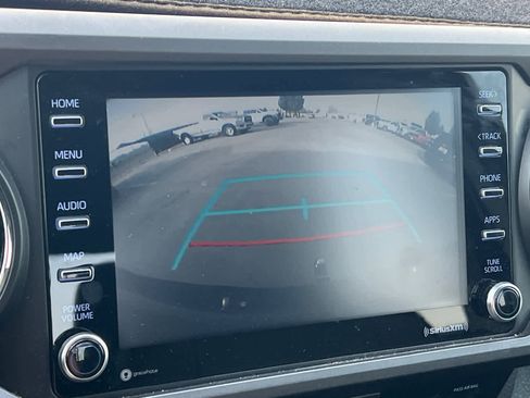 Used 2021 Toyota Tacoma TRD Off-Road image 19