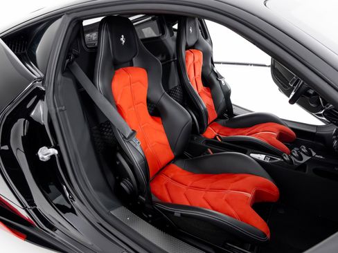 Used 2015 Ferrari 458 Speciale Coupe image 30