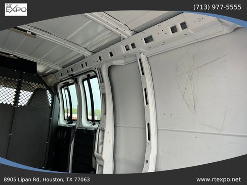 Used 2021 Chevrolet Express 2500 w/ Driver Convenience Package image 30