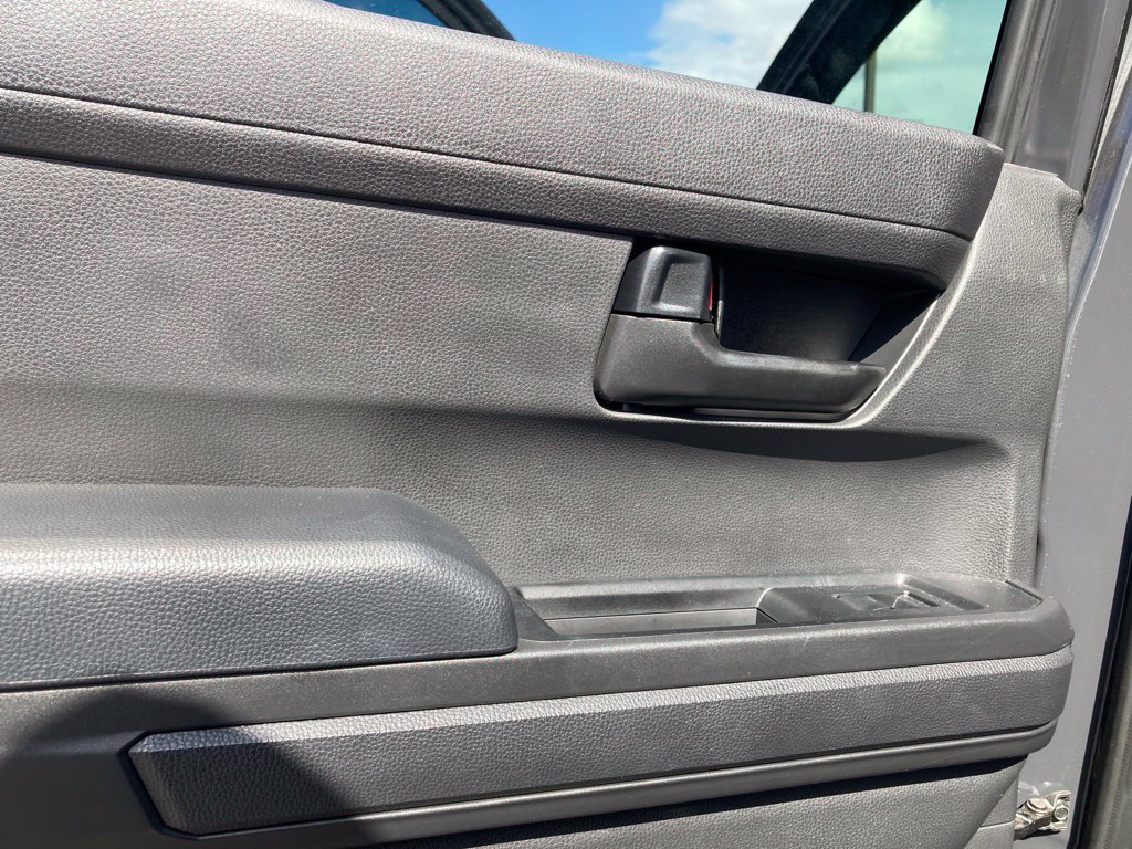 Used 2025 Toyota Tacoma SR5 RWD image 12