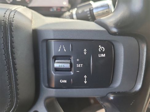 Used 2020 Land Rover Defender 110 X image 28