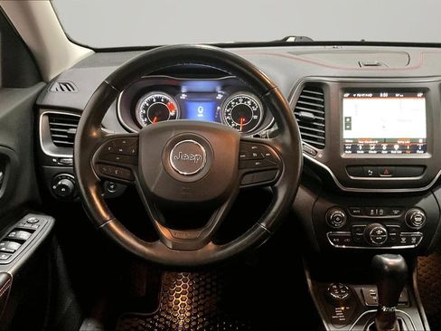 Used 2019 Jeep Cherokee Trailhawk w/ Comfort & Convenience Group image 8