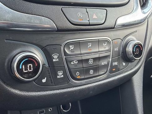 Used 2024 Chevrolet Equinox LT AWD/4WD image 29