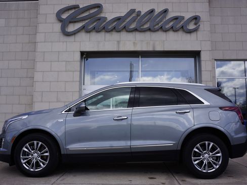 New 2025 Cadillac XT5 Luxury image 10