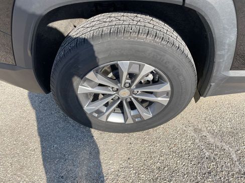 Used 2025 Chevrolet Equinox LT image 30