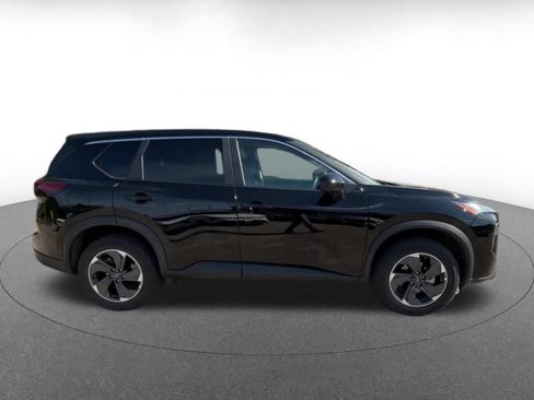 Used 2025 Nissan Rogue SV FWD image 15