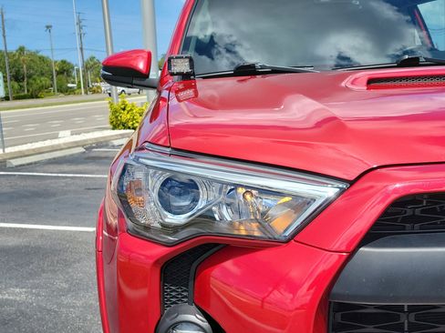 Used 2023 Toyota 4Runner TRD Off-Road Premium w/ Moonroof Package AWD/4WD image 7