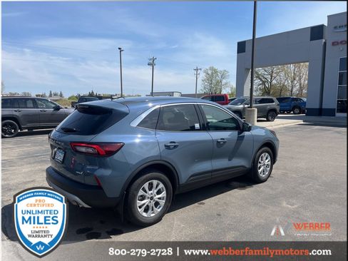 Used 2023 Ford Escape Active w/ Tech Pack #2 AWD/4WD image 3