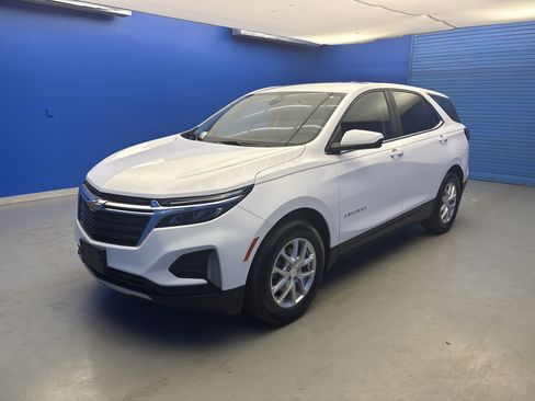 Used 2022 Chevrolet Equinox LT image 4