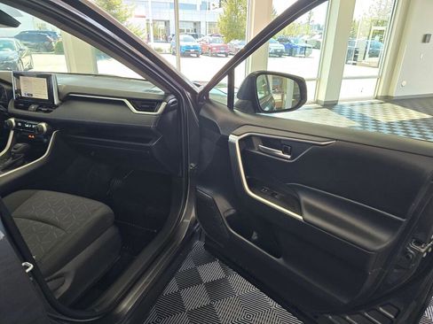Used 2024 Toyota RAV4 XLE image 41