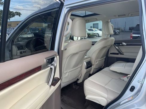 Used 2015 Lexus GX 460 image 25