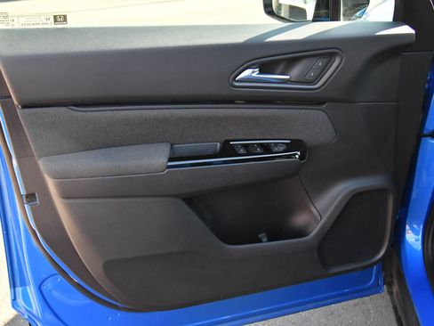 Used 2024 Honda Prologue EX image 14