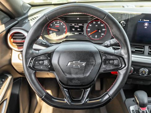 Used 2024 Chevrolet Trax RS w/ Driver Confidence Package FWD image 11
