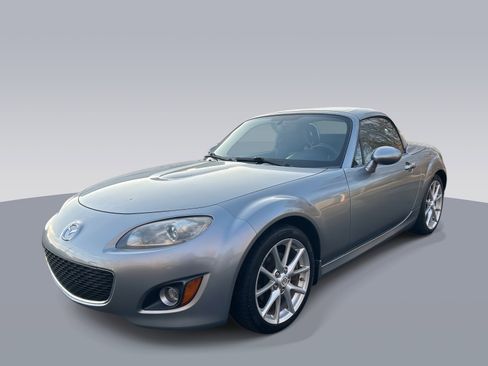 Used 2010 MAZDA MX-5 Miata Grand Touring w/ Premium Pkg image 7