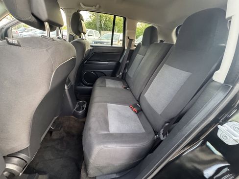 Used 2015 Jeep Compass Sport w/ Power Value Group image 18