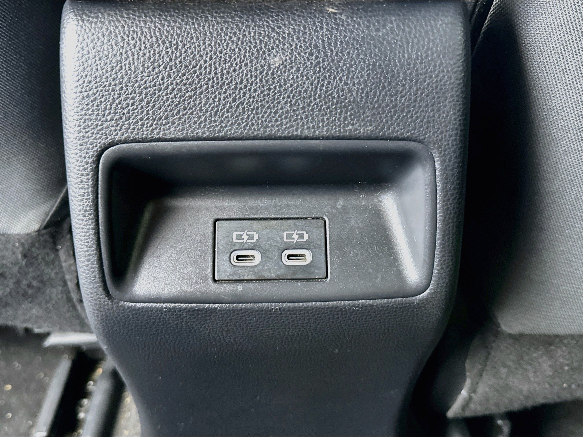 Used 2023 Toyota Corolla SE w/ SE Package FWD image 17