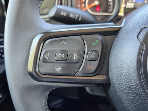 Used 2025 Jeep Wrangler Unlimited Rubicon image 20