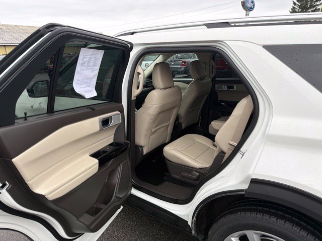 Used 2024 Ford Explorer Platinum w/ Technology Package AWD/4WD image 44