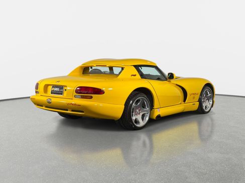 Used 2001 Dodge Viper RT/10 RWD image 3
