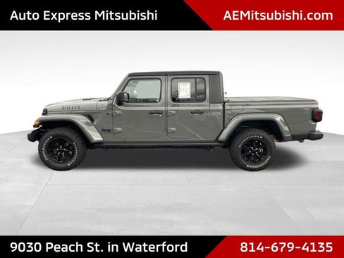Used 2022 Jeep Gladiator Willys image 4