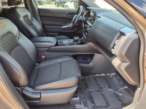 Used 2023 Nissan Pathfinder Rock Creek AWD/4WD image 9