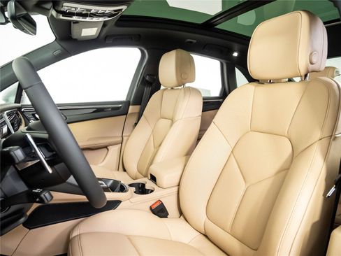 New 2026 Porsche Macan Turbo AWD/4WD image 5