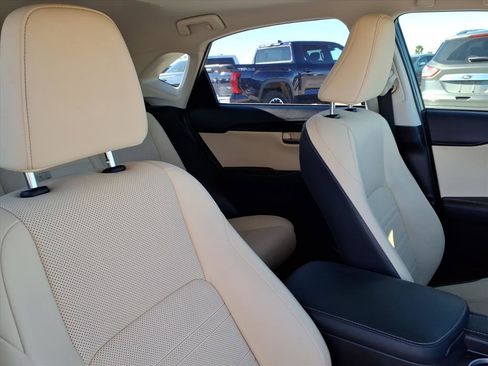 Used 2019 Lexus NX 300 FWD image 12