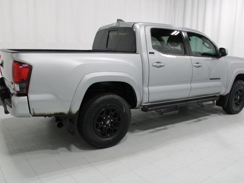Used 2021 Toyota Tacoma SR5 w/ Technology Package AWD/4WD image 6