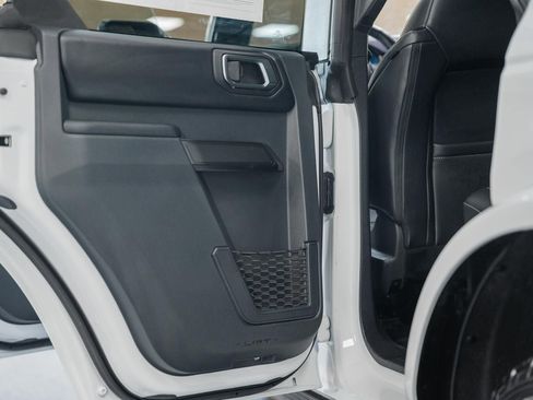 Used 2025 Ford Bronco Outer Banks image 45