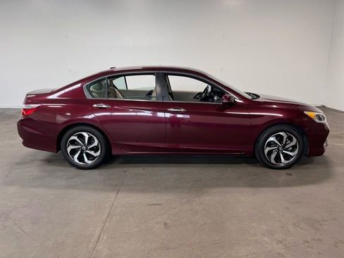 Used 2016 Honda Accord EX-L image 2