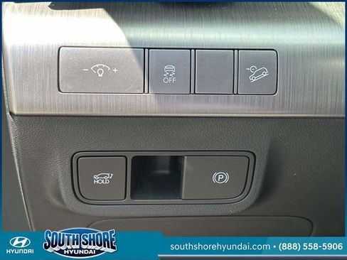 Certified 2024 Hyundai Kona Limited AWD/4WD image 23