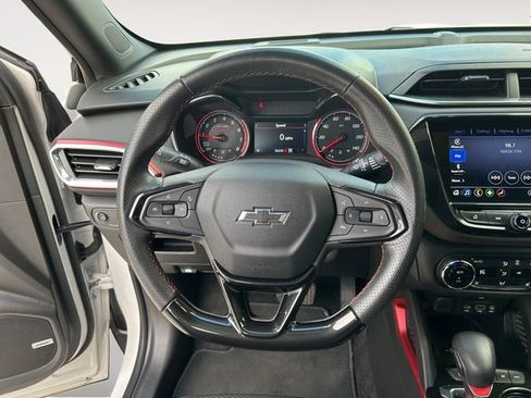 Used 2021 Chevrolet TrailBlazer RS w/ Sun and Liftgate Package image 14