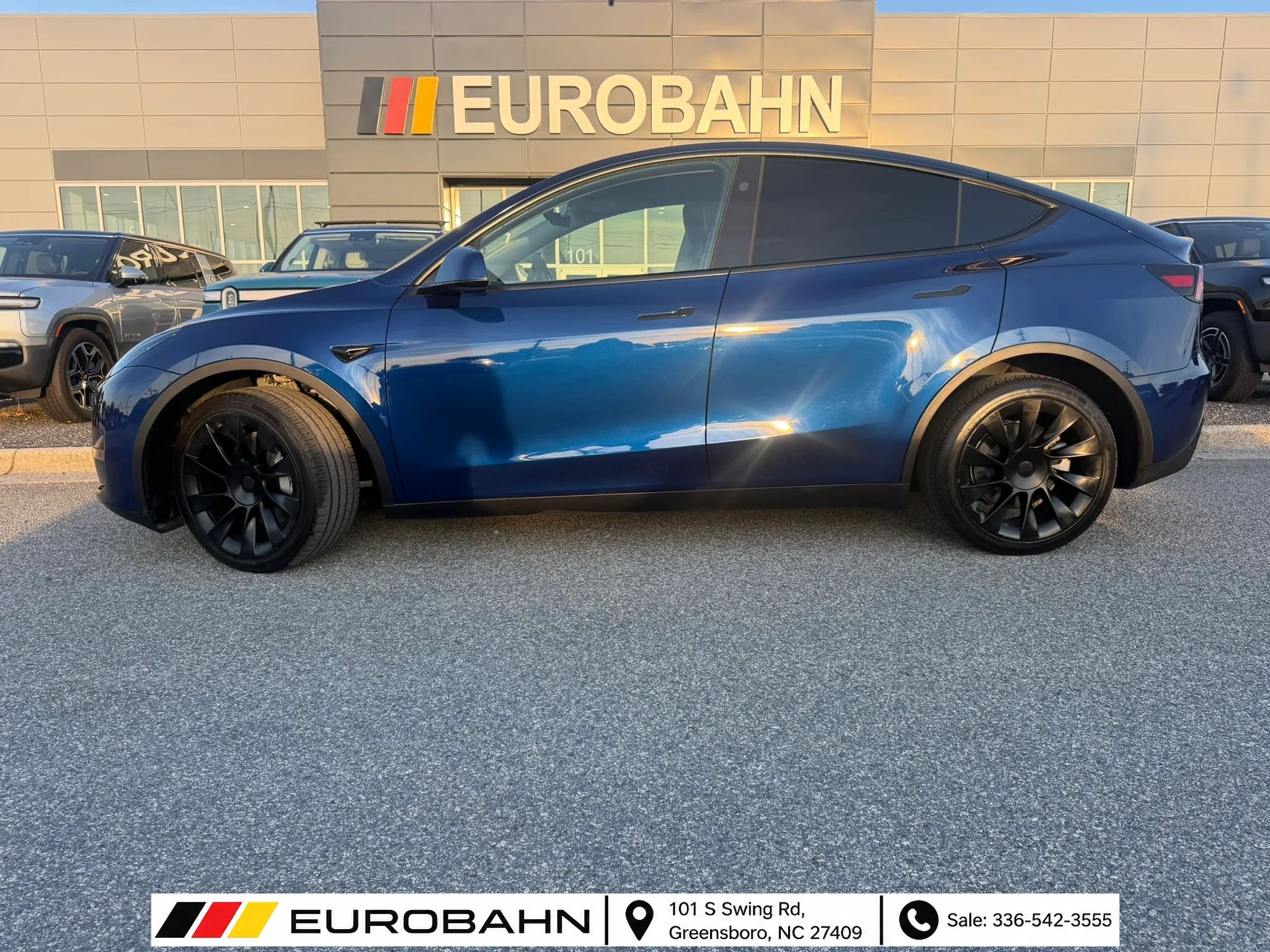 Used 2024 Tesla Model Y Long Range AWD/4WD image 2