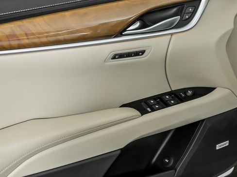 Used 2019 Cadillac XTS Luxury w/ Driver Awareness Package image 15