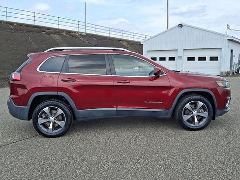 Used 2019 Jeep Cherokee Limited image 7