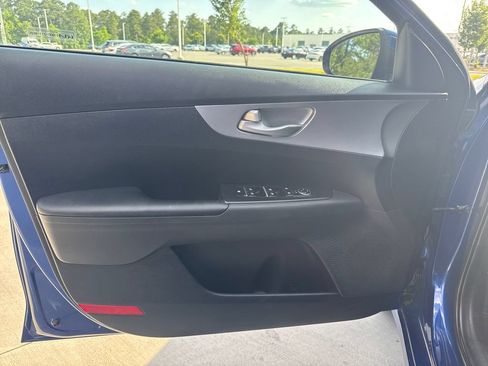 Used 2023 Kia Forte LXS w/ LXS Technology Package FWD image 13