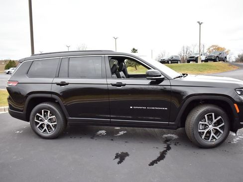 New 2025 Jeep Grand Cherokee L Limited w/ Trailer Tow Package image 4