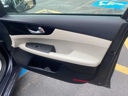 Used 2019 Kia Forte EX FWD image 32