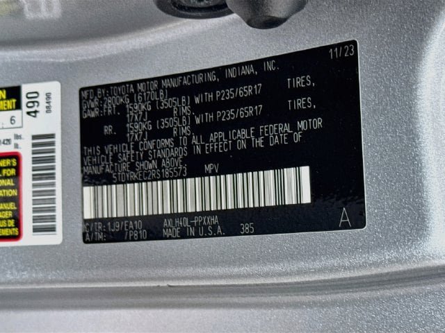 Certified 2024 Toyota Sienna XLE FWD image 35