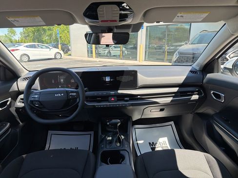 New 2026 Kia K4 FWD image 21