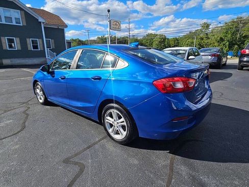 Used 2017 Chevrolet Cruze LT image 8