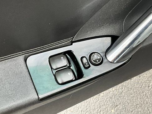 Used 2007 Saturn Sky w/ Premium Trim Pkg image 24