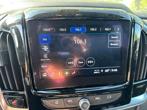 Used 2023 Chevrolet Traverse LT AWD/4WD image 17