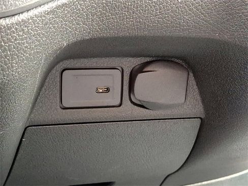 Used 2025 Mercedes-Benz Sprinter 2500 image 24